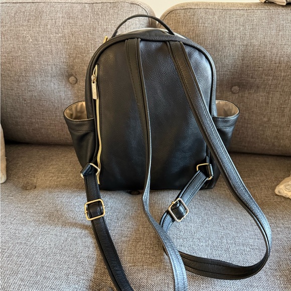 Itzy Ritzy Black Leather Baby Bag - Picture 5 of 7